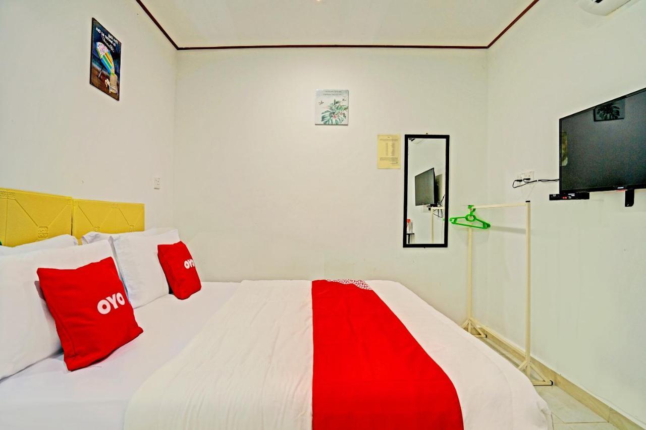 Capital O 90423 Teratai Chalet Hotel Kampong Raja Exterior photo